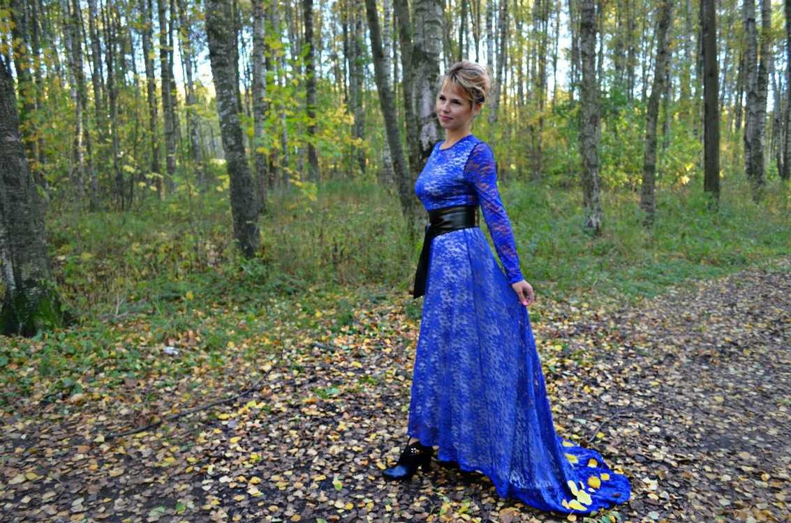 Взять в прокат Женская одежда Платья Платье " синее кружево " Санкт-Петербург Взять в прокат Женская одежда Платья Платье " синее кружево "; Санкт-Петербург , Бронницкая улица, 40 ул.; Описание: Кружевное платье в пол
На молнии